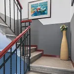 Bulldog Station With Private Wc, Ac, Tv فندق مبيت وإفطار 3*