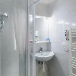 Bulldog Station With Private Wc, Ac, Tv 3*