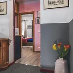 Bulldog Station With Private Wc, Ac, Tv فندق مبيت وإفطار 3*