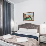Bulldog Station With Private Wc, Ac, Tv فندق مبيت وإفطار 3*