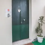 فندق مبيت وإفطار Bulldog Station With Private Wc, Ac, Tv 3*
