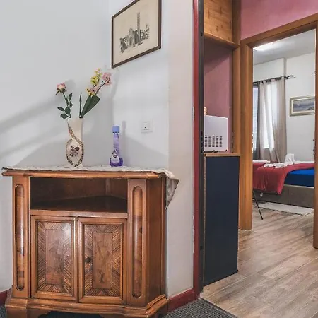 Bulldog Station With Private Wc, Ac, Tv 3*
