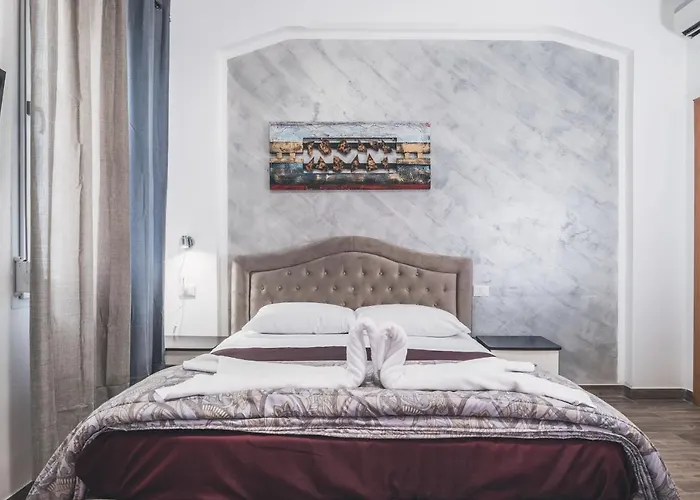 Bulldog Station With Private Wc, Ac, Tv 3*